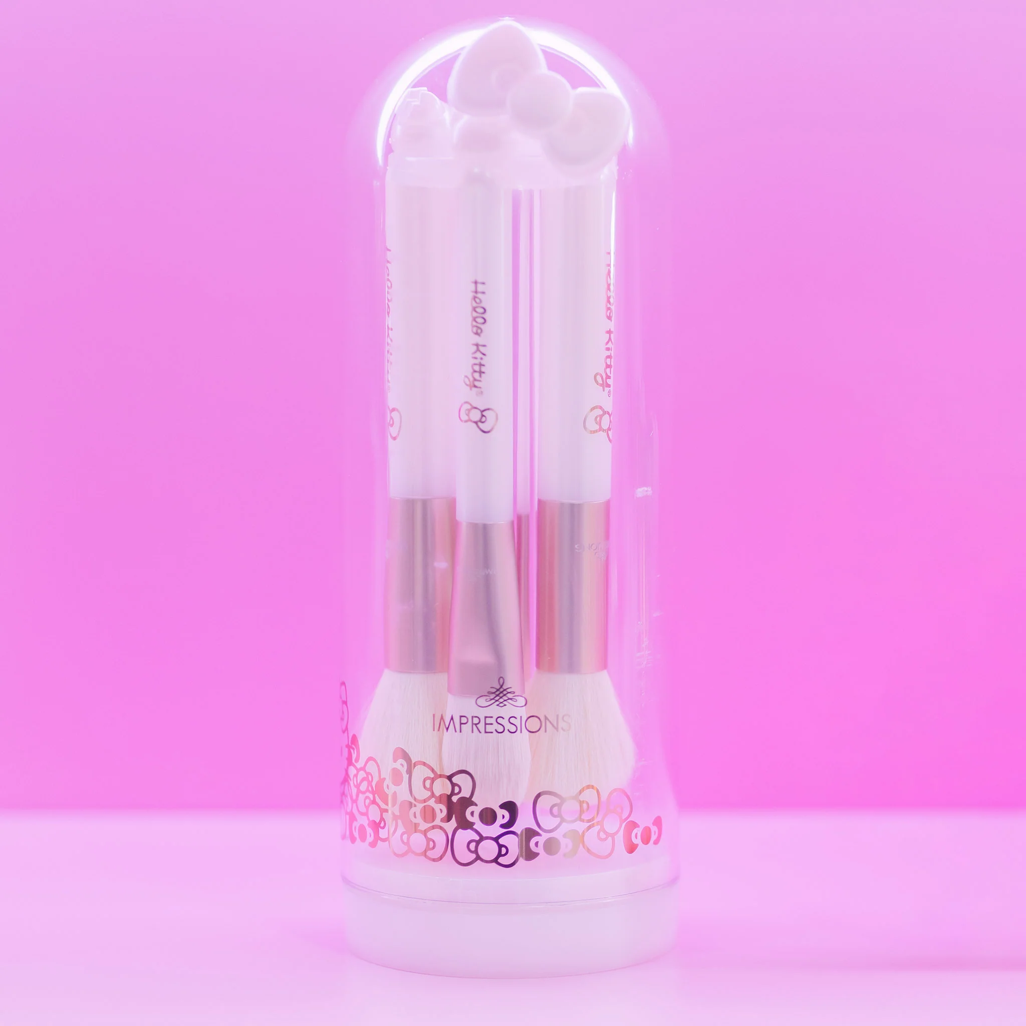 Hello Kitty® "Kawaii Icon" Bell Jar 6-PC Brush Gift Set - Image 8